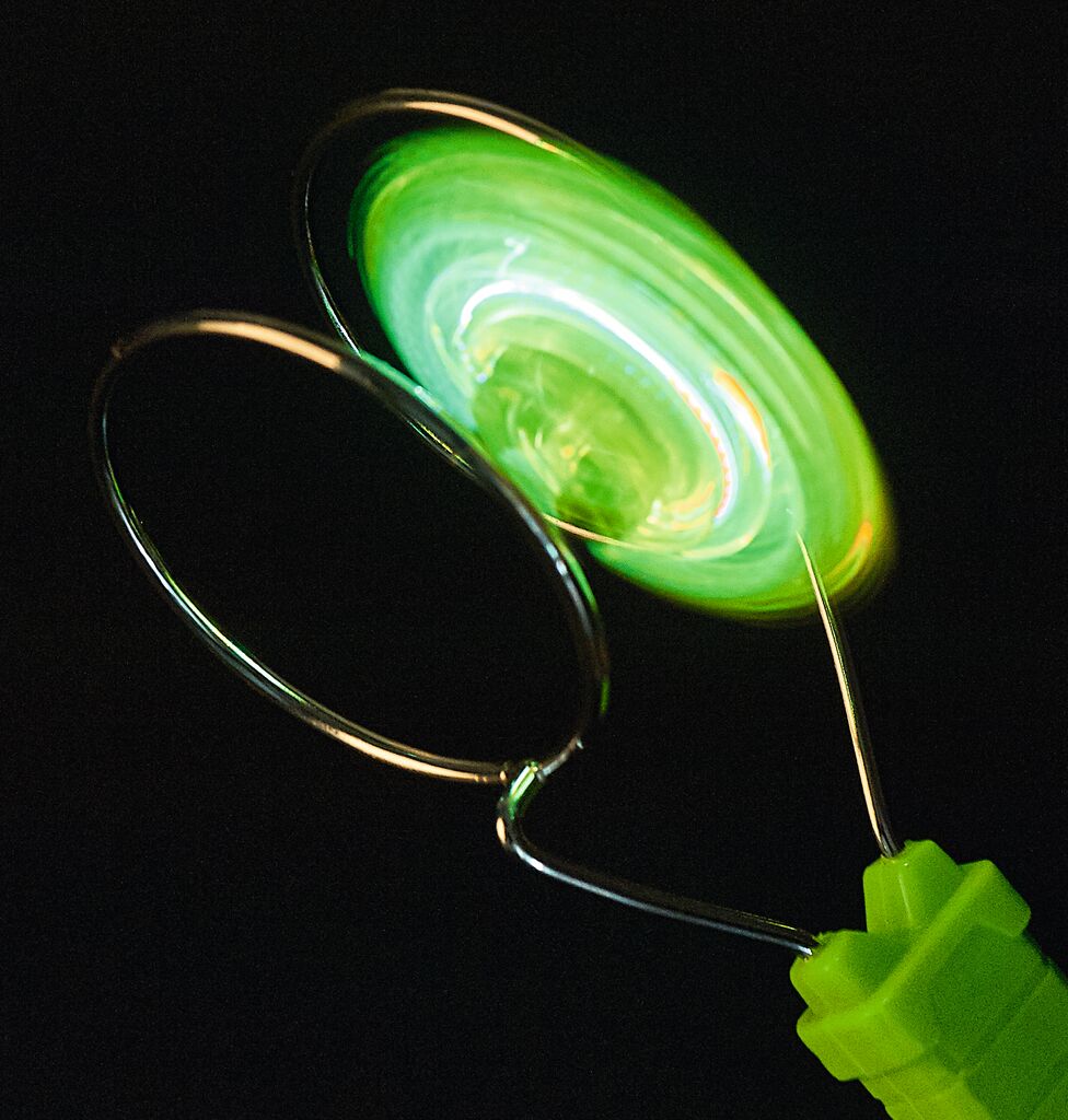 PhänoMINT Leuchtender LED-Magnetkreisel (versch. Farben)