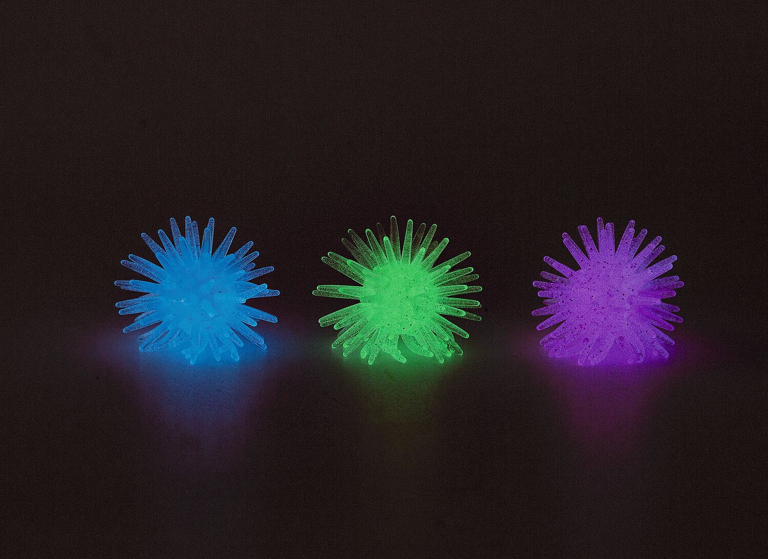 Nachtleuchtende Sticky Snowflakes pink