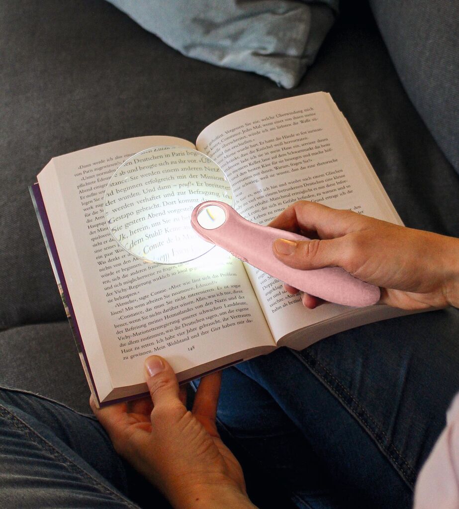 moses. libri_x LED-Handlupe Altrosa